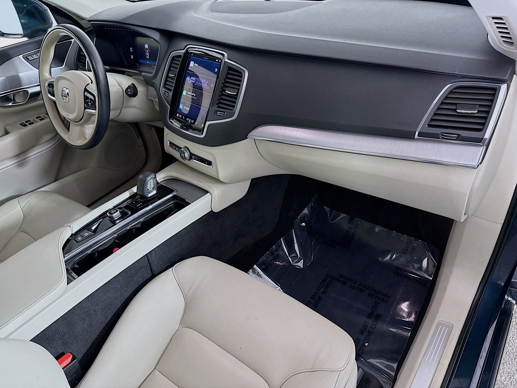 Used 2023 Volvo XC90 B5 Core w/ Protection Package AWD/4WD image 30