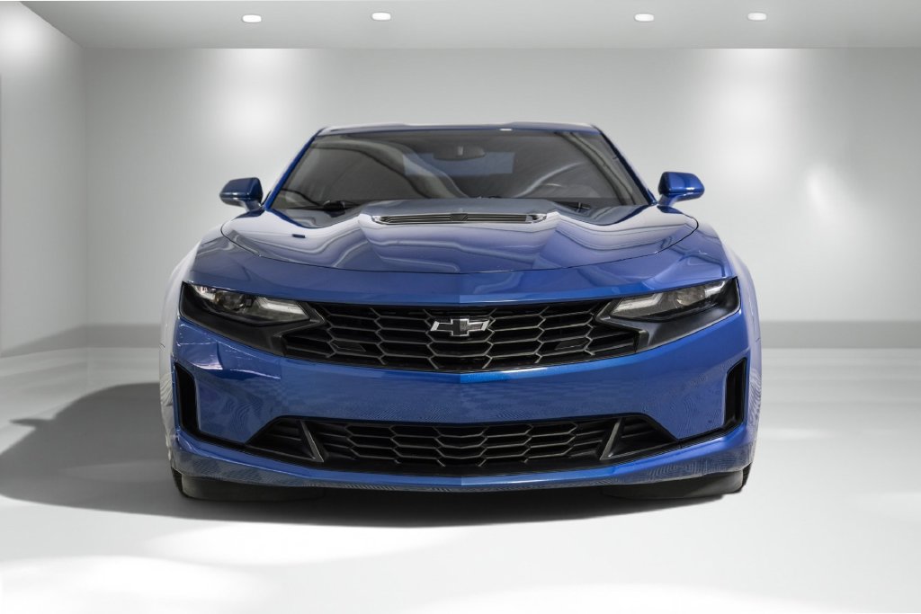 Used 2020 Chevrolet Camaro LT RWD image 4