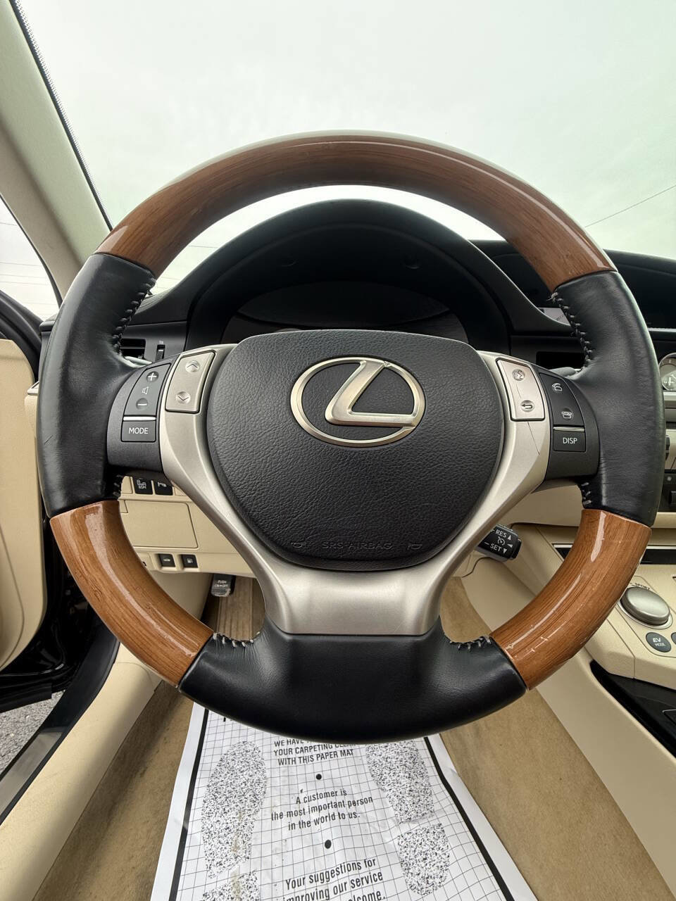 Used 2015 Lexus ES 300h w/ Navigation System Package FWD image 14