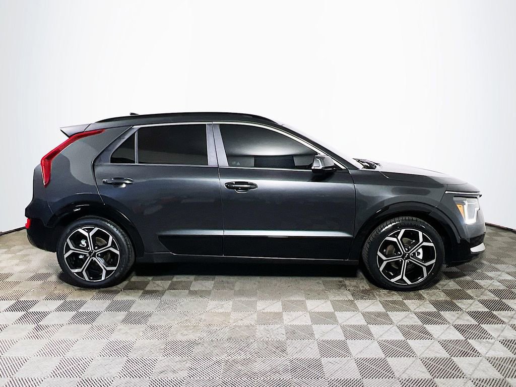 Used 2024 Kia Niro EX Touring FWD image 8