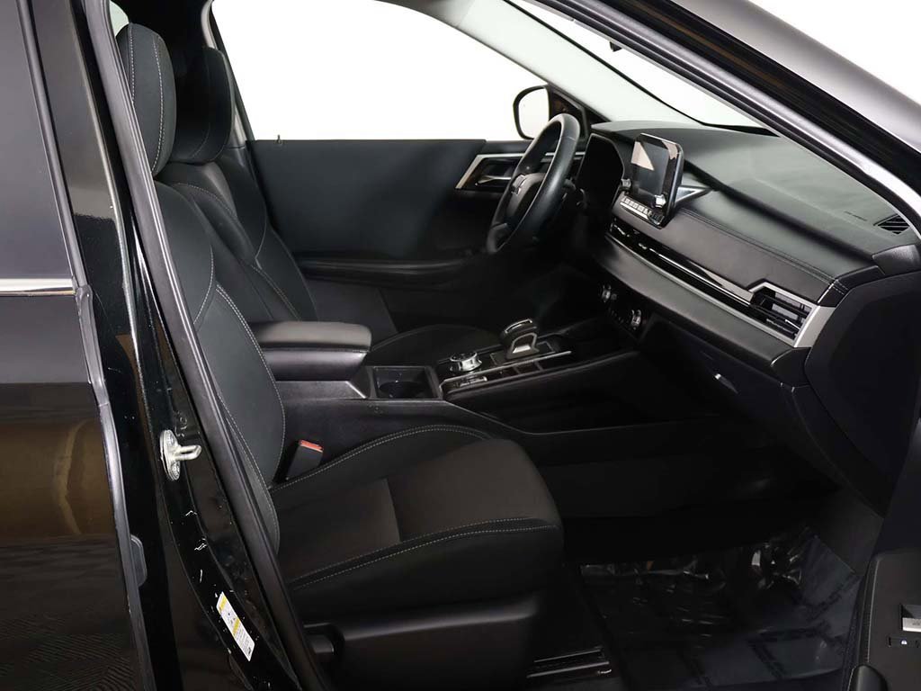 Used 2022 Mitsubishi Outlander ES image 21