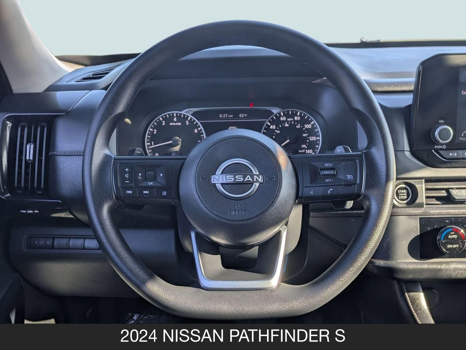 Used 2024 Nissan Pathfinder S image 12