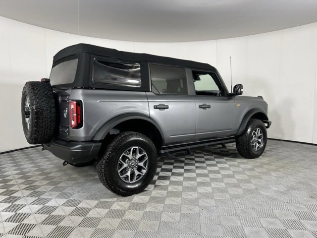 Used 2023 Ford Bronco Badlands image 7