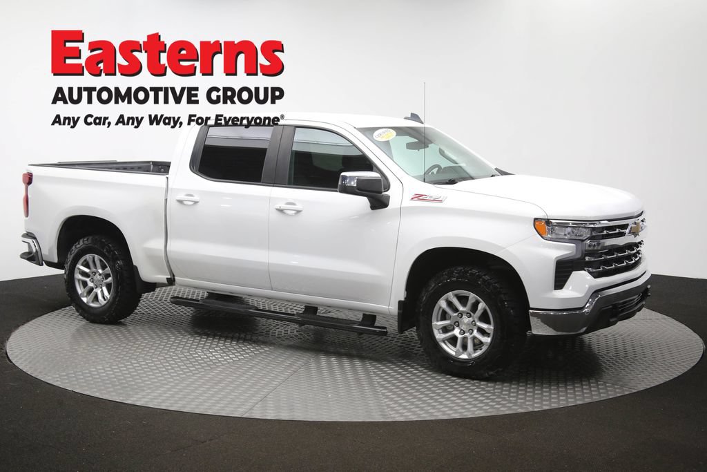 Used 2023 Chevrolet Silverado 1500 LT AWD/4WD image 45