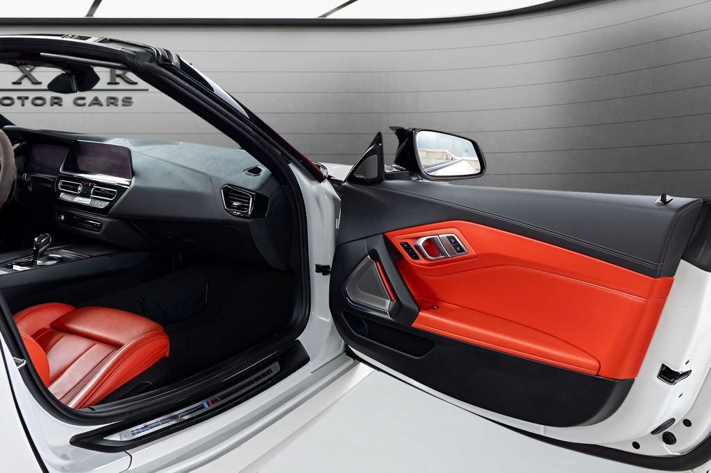 Used 2019 BMW Z4 sDrive30i w/ M Sport Package RWD image 46