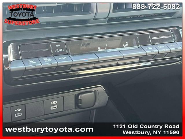 Used 2023 Toyota Prius LE image 32