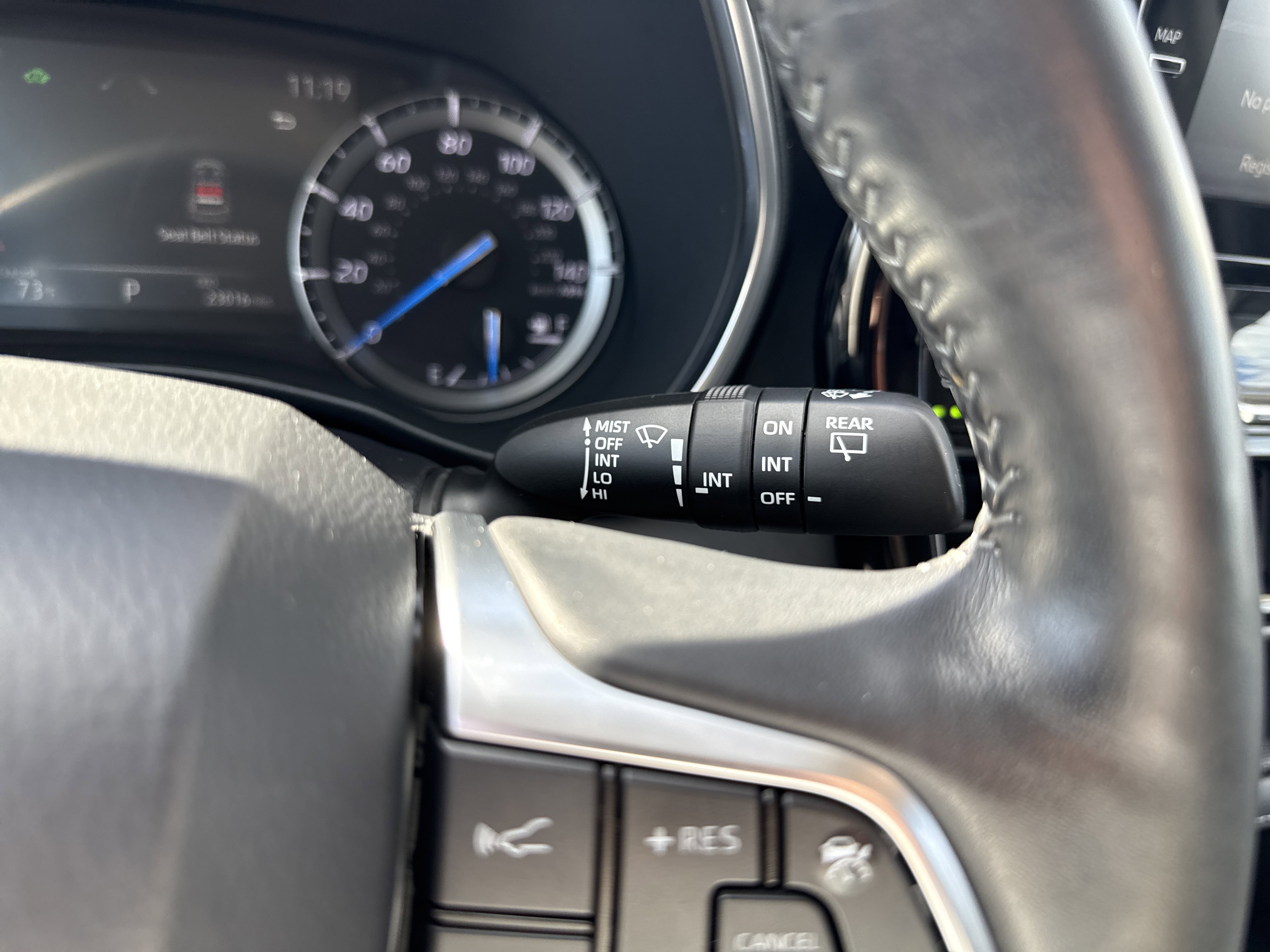 Used 2020 Toyota Highlander Limited image 24