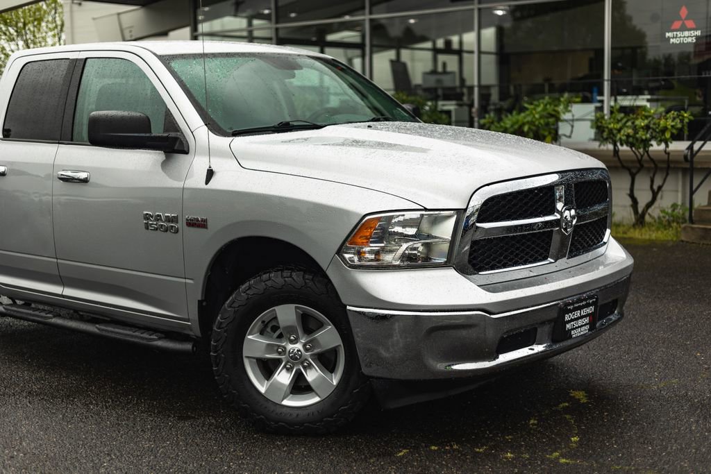 Used 2017 RAM 1500 Classic SLT AWD/4WD image 3