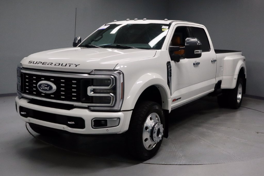 Certified 2024 Ford F450 Platinum w/ FX4 Off-Road Package AWD/4WD image 8