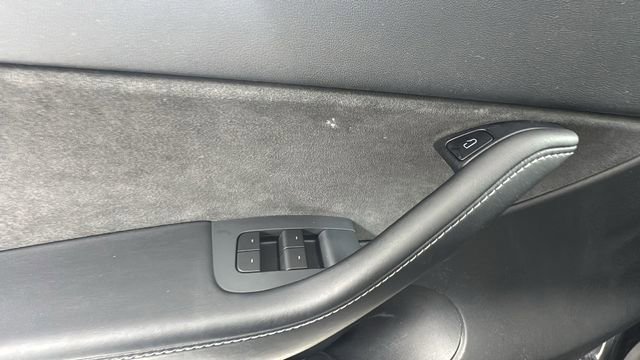 Used 2021 Tesla Model Y Performance image 20