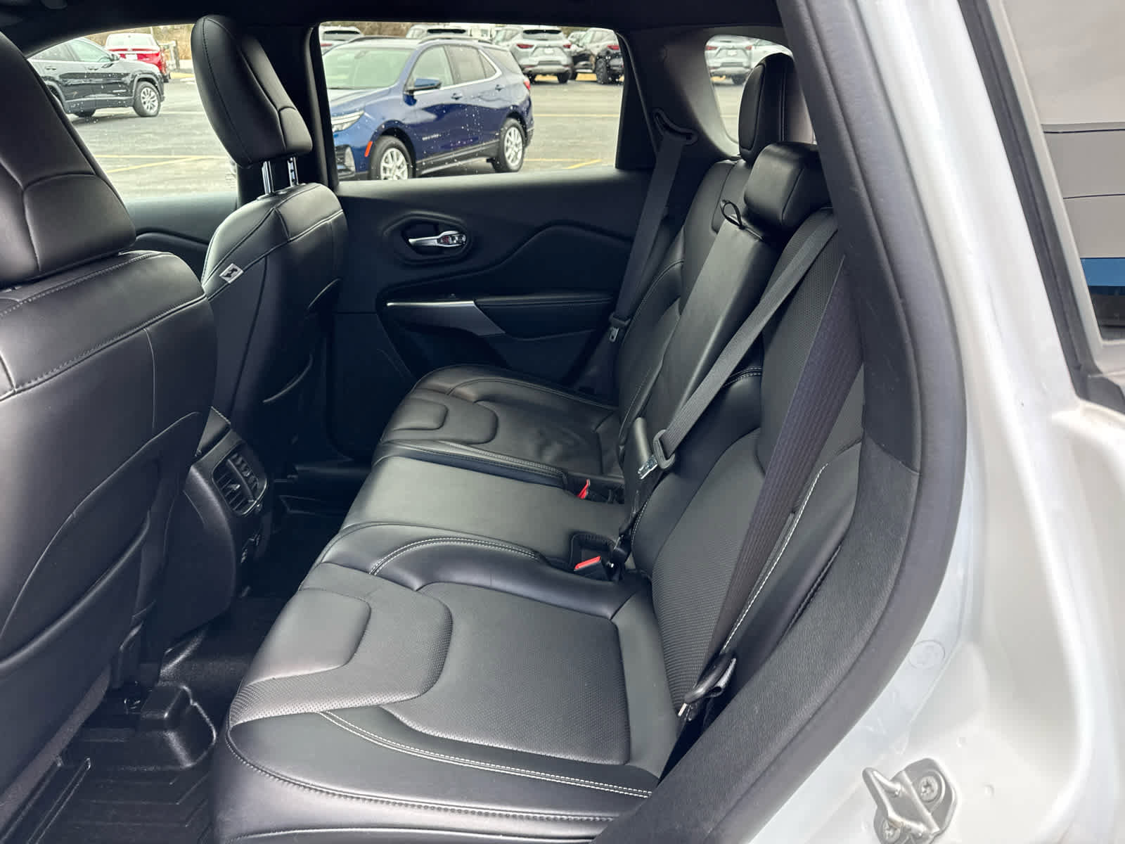 Used 2021 Jeep Cherokee Latitude Lux 80th Anniv w/ Quick Order Package 26U 80TH image 15