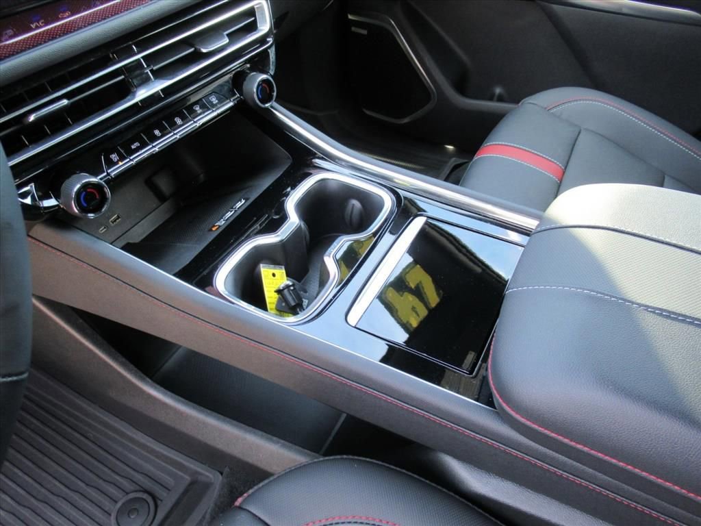 Used 2024 Chevrolet Traverse RS w/ LPO, Floor Liner Package image 17