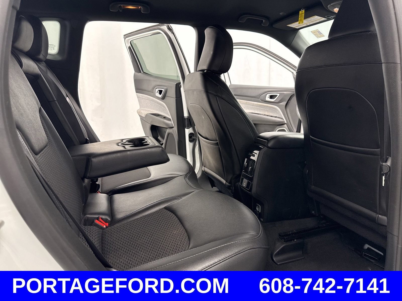 Used 2024 Jeep Compass Latitude AWD/4WD image 29