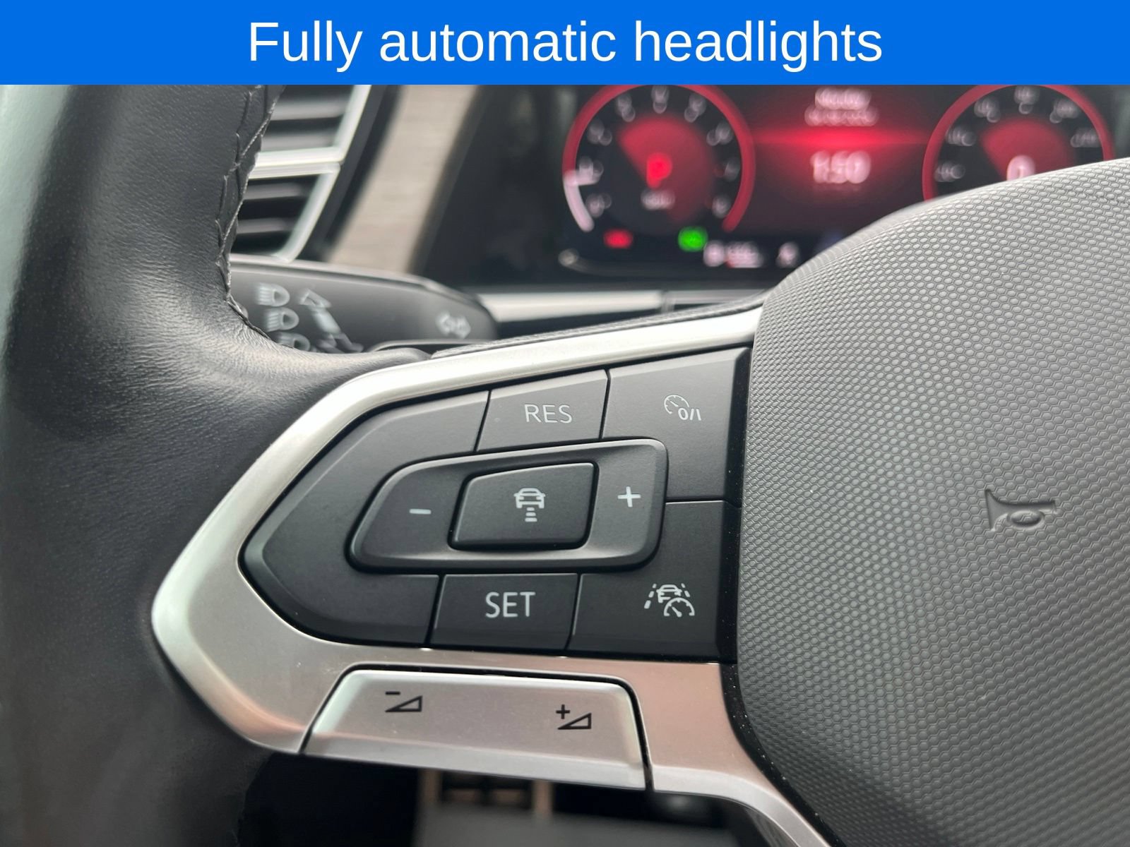 Certified 2024 Volkswagen Atlas SEL Premium R-Line AWD/4WD image 17