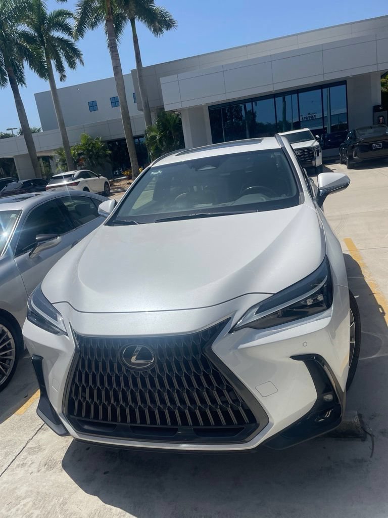 Used 2024 Lexus NX 250 FWD image 3