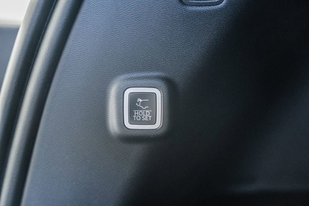 New 2026 Jeep Cherokee Overland image 11