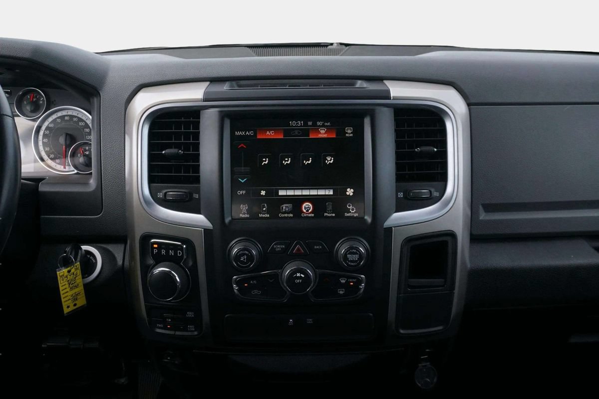 Used 2015 RAM 1500 Classic SLT w/ Luxury Group AWD/4WD image 19