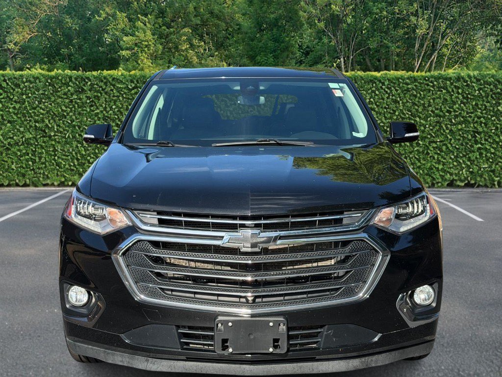 Used 2020 Chevrolet Traverse Premier w/ LPO, Blackout Package FWD image 9