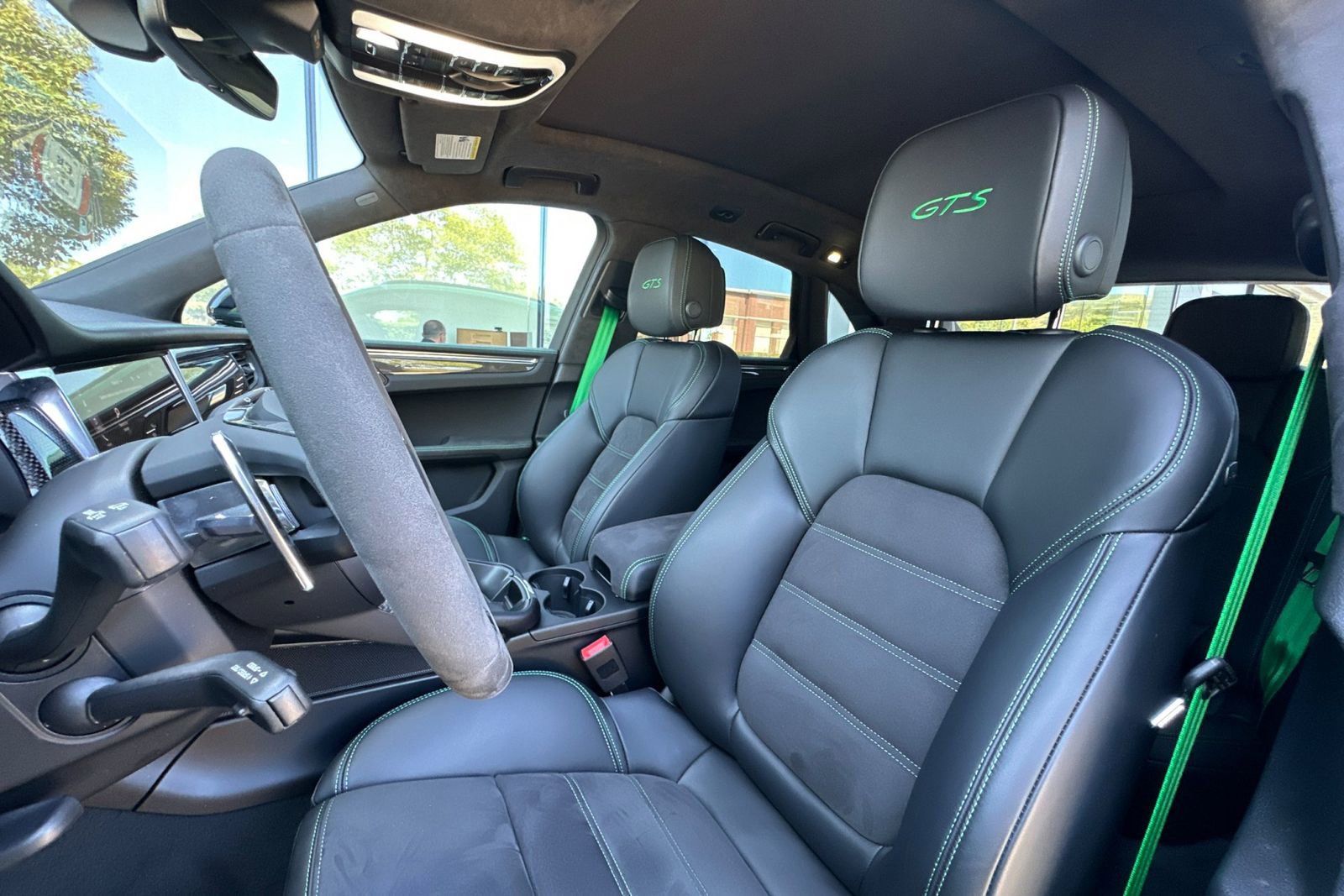 Used 2025 Porsche Macan GTS AWD/4WD image 5