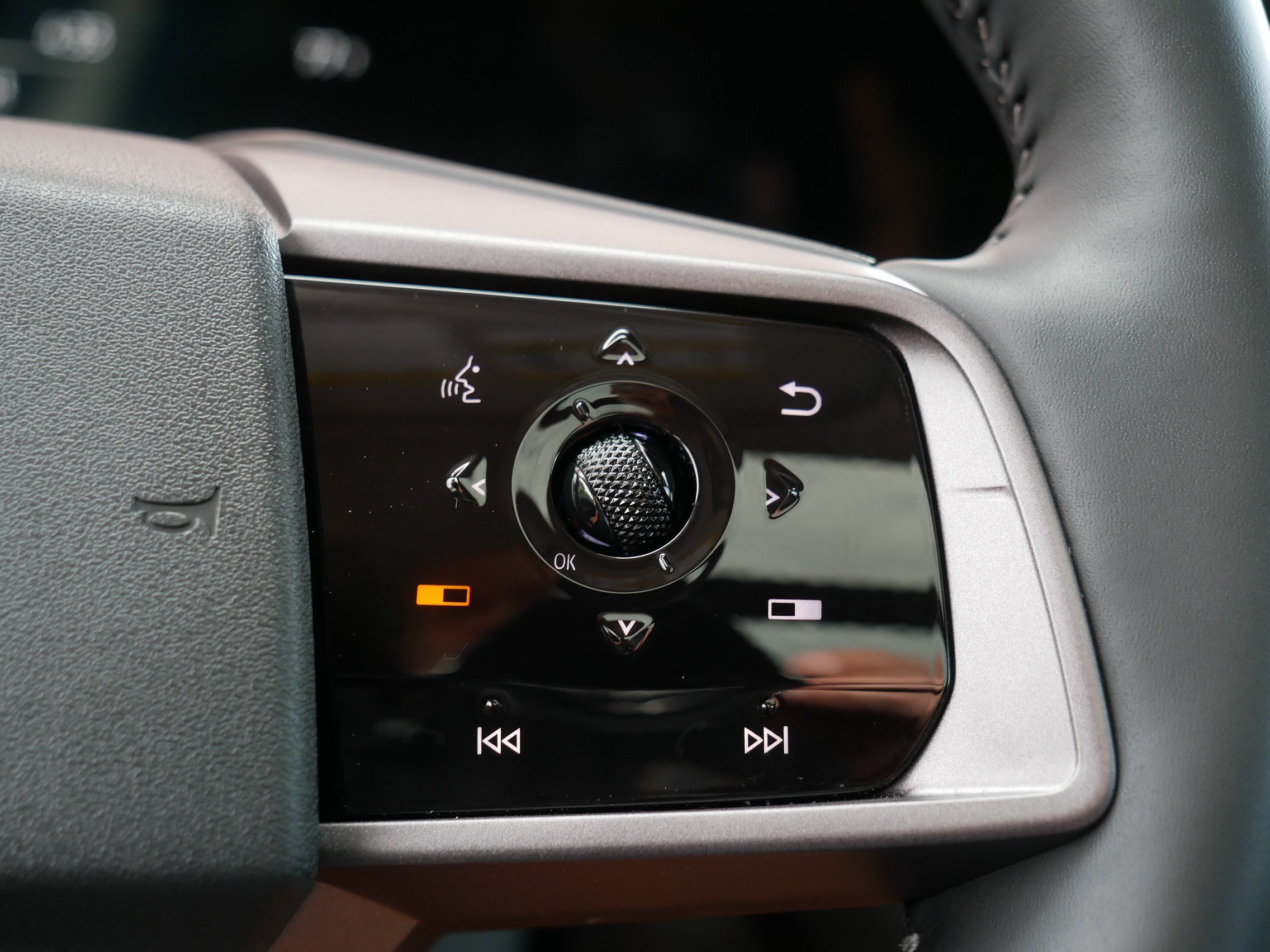 Certified 2025 Nissan Murano SL AWD/4WD image 29