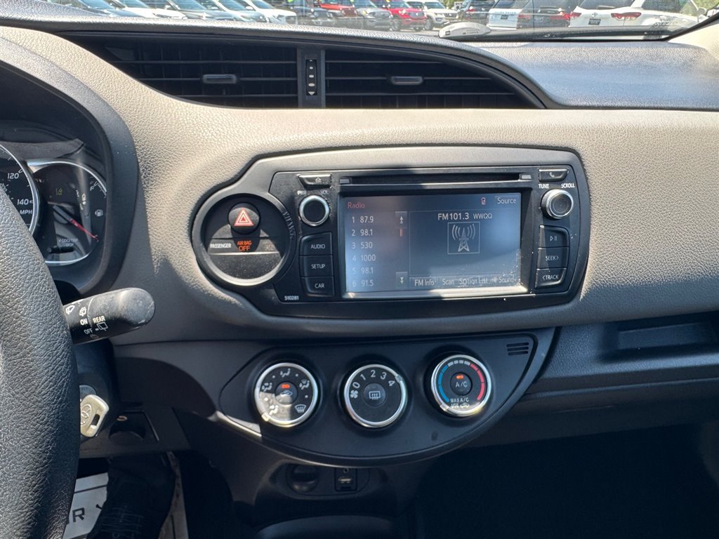 Used 2018 Toyota Yaris L FWD image 13