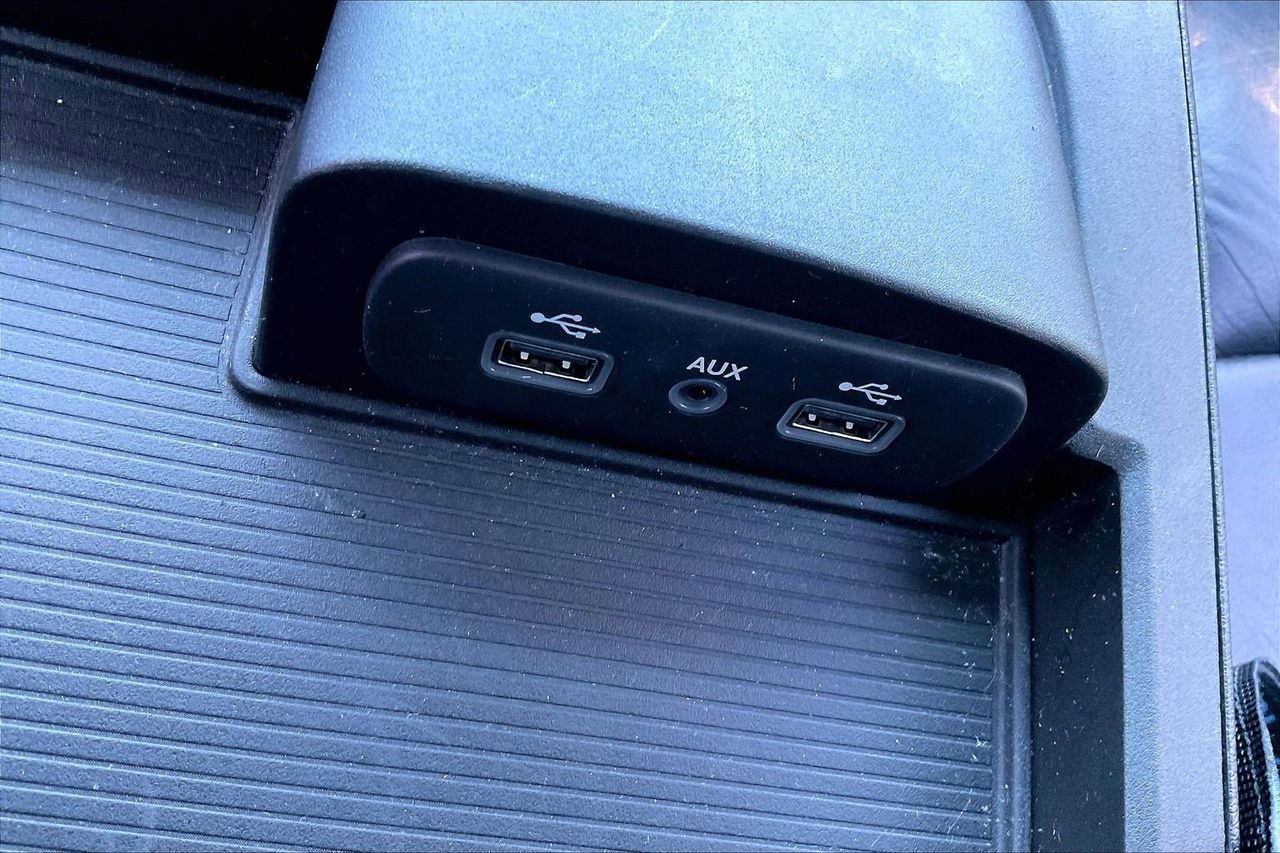 Used 2021 RAM 1500 Classic Warlock image 17
