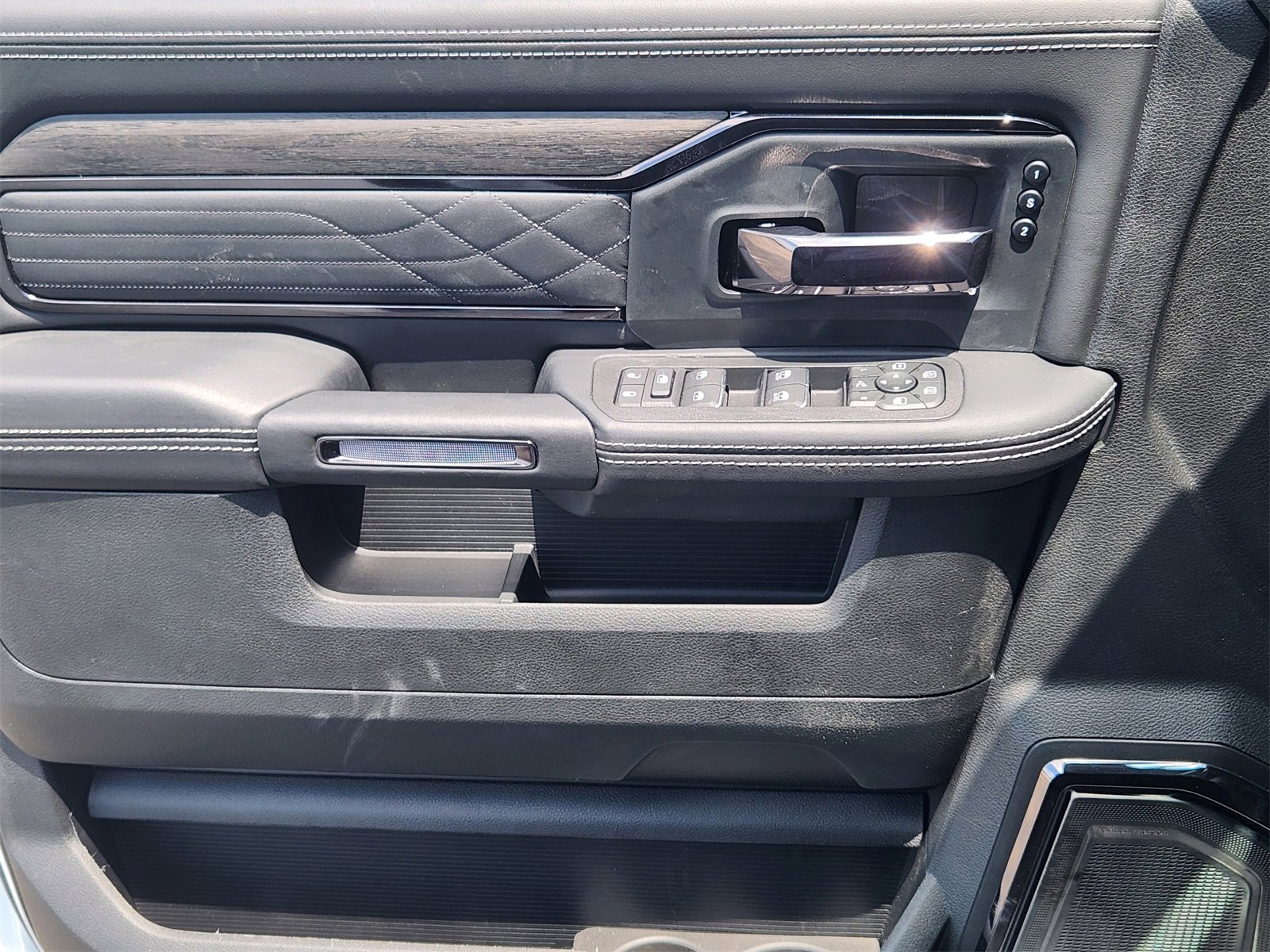 New 2026 RAM 2500 Limited image 17