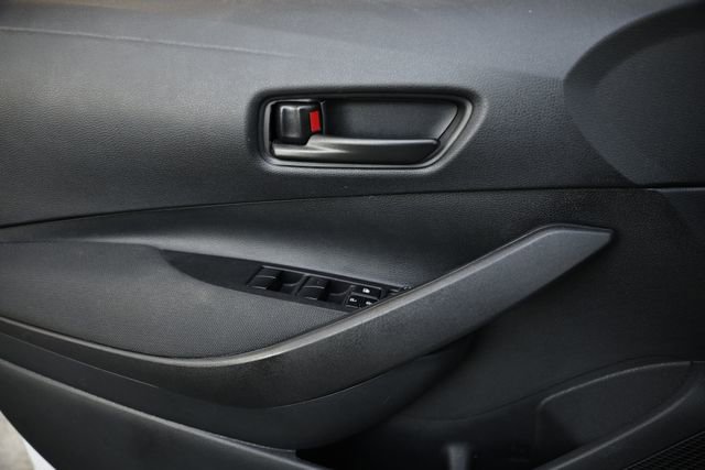 Used 2025 Toyota Corolla LE FWD image 15