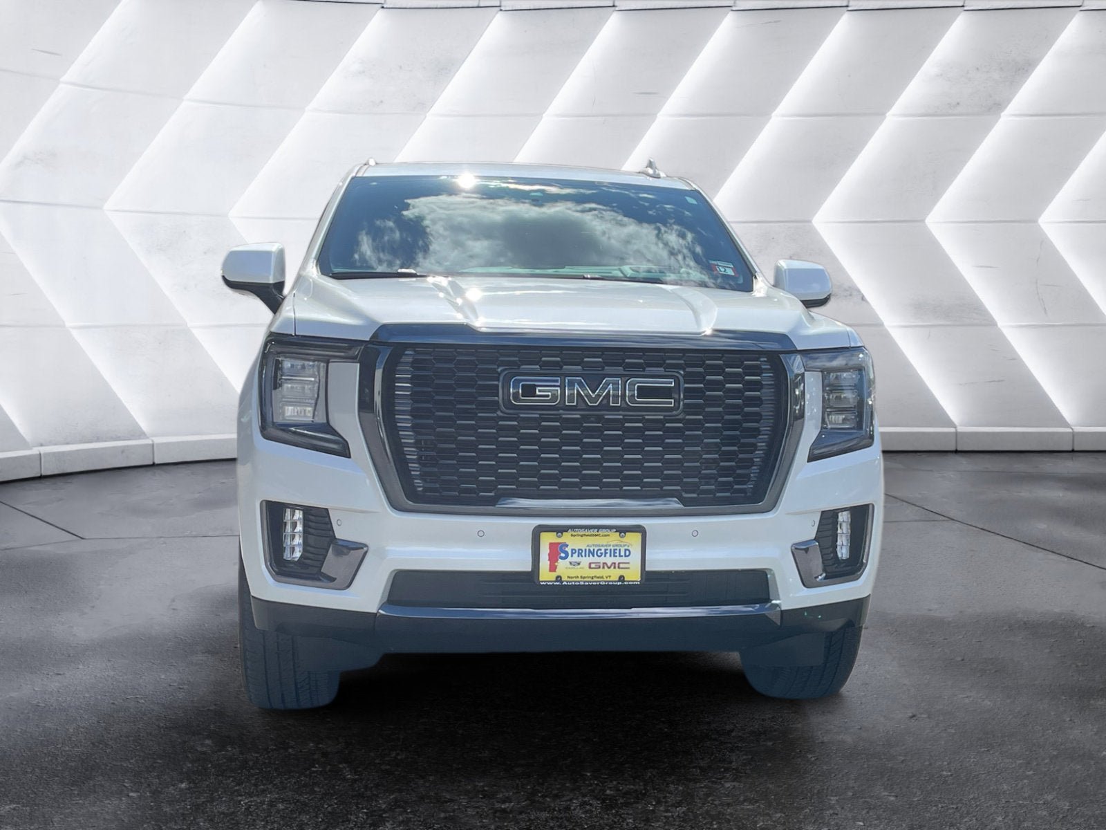 Used 2024 GMC Yukon XL Denali Ultimate AWD/4WD image 9