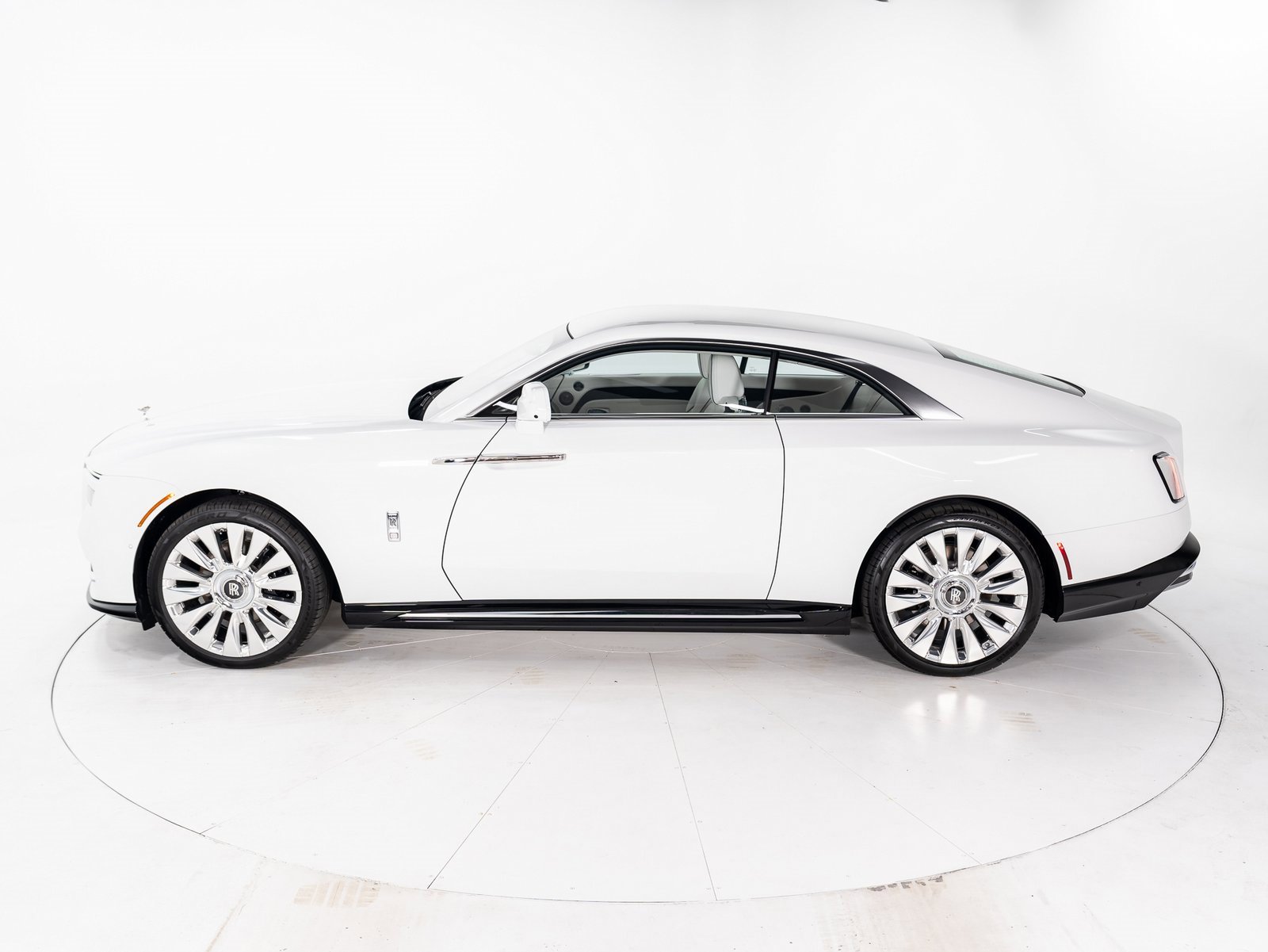 New 2025 Rolls-Royce Spectre w/ Spectre Launch Package image 2