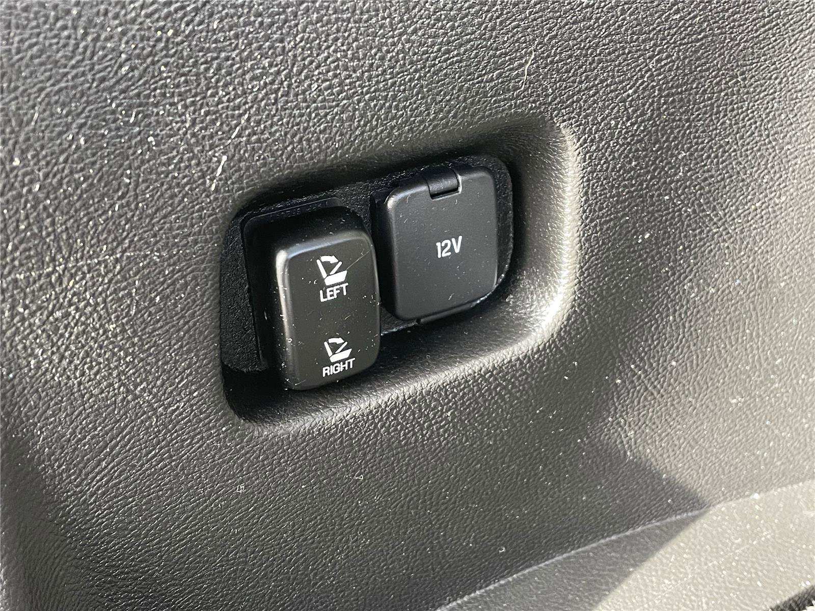 Used 2024 Ford Edge SEL w/ Convenience Package image 7