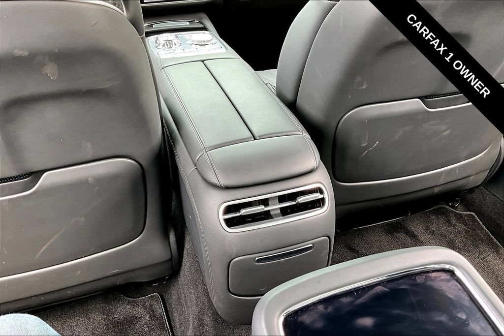 Used 2025 Genesis G90 3.5T AWD/4WD image 12