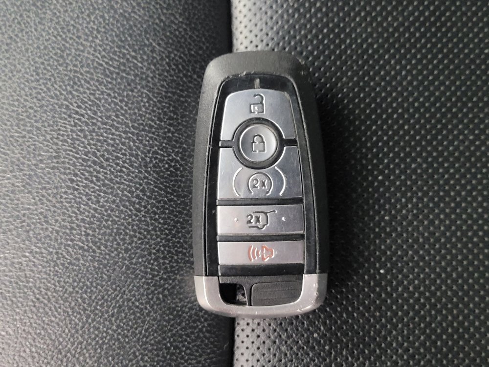 Used 2020 Ford Explorer Limited RWD image 32