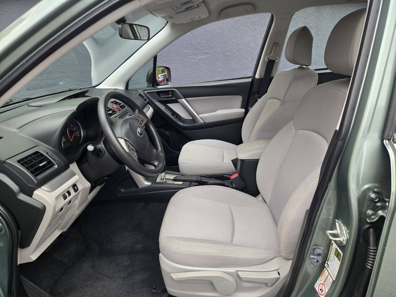 Used 2015 Subaru Forester 2.5i w/ Alloy Wheel Package AWD/4WD image 7