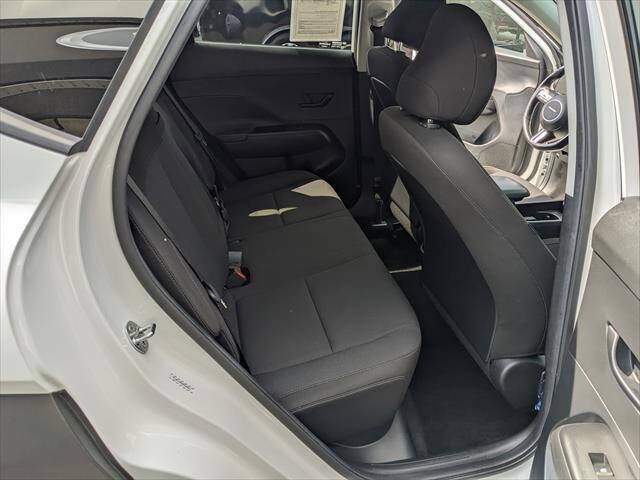 Used 2024 Hyundai Kona SEL FWD image 15
