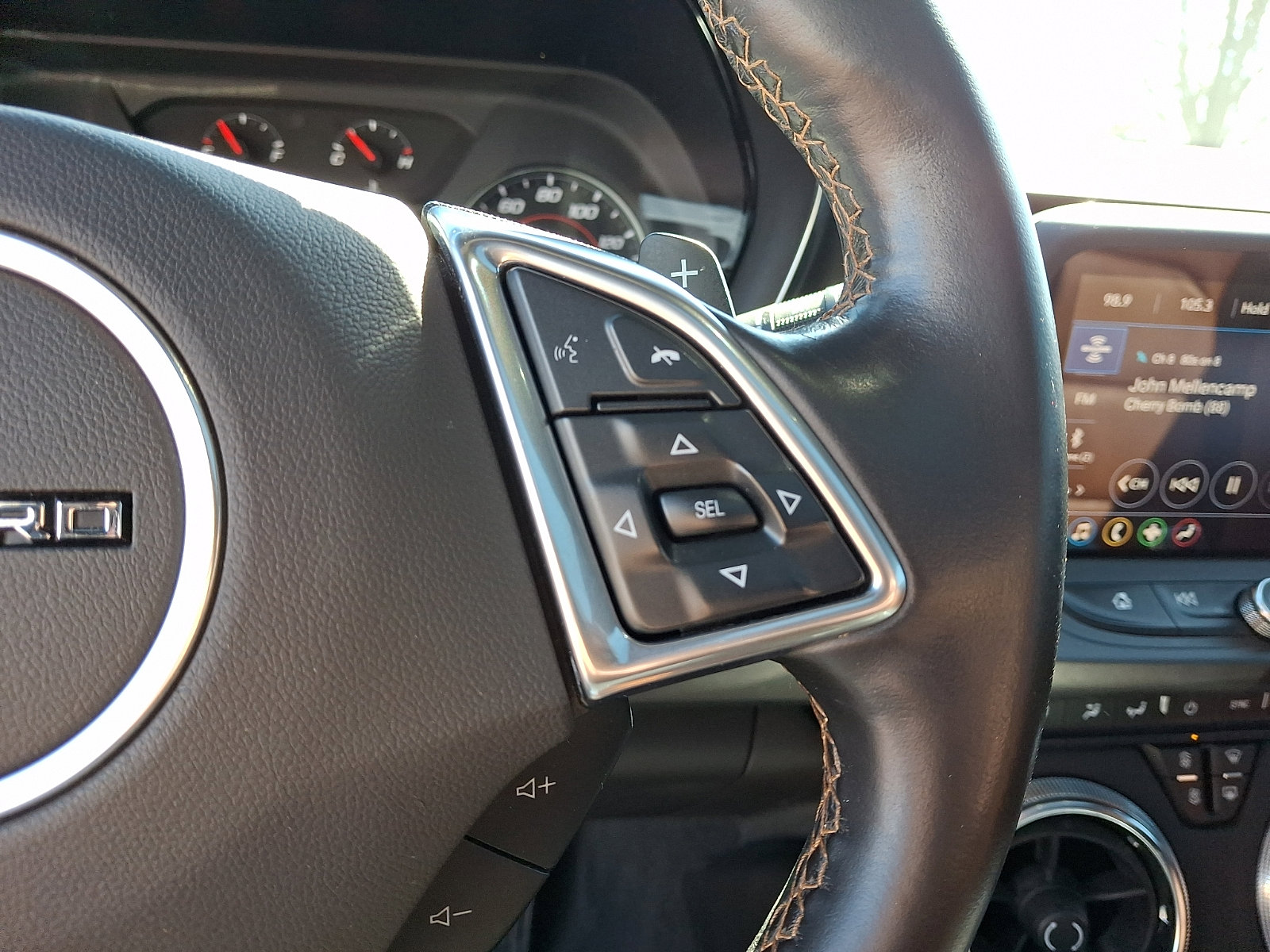 Used 2021 Chevrolet Camaro LT w/ Technology Package image 20