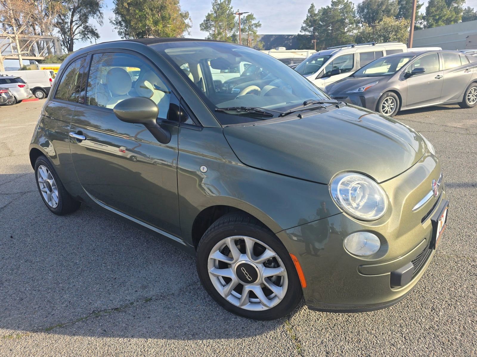Used 2017 FIAT 500 Pop image 3
