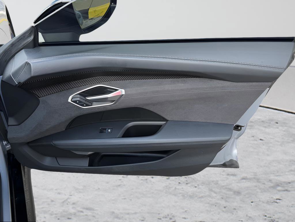 Used 2022 Audi e-tron GT Prestige image 32