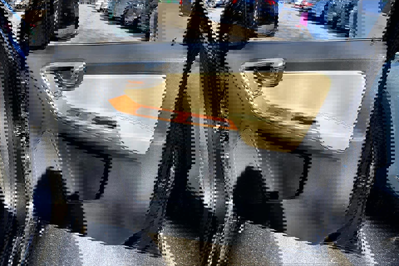 Used 2017 Volvo XC60 T6 Inscription w/ Climate Package image 22