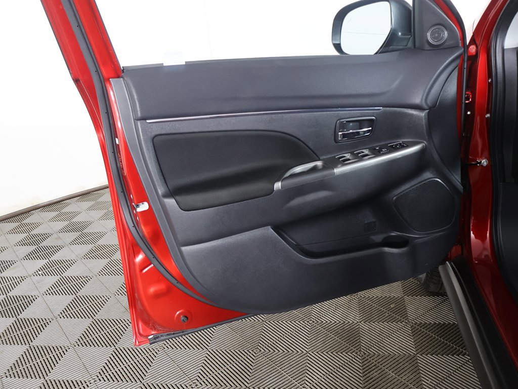 Used 2021 Mitsubishi Outlander Sport SE image 19