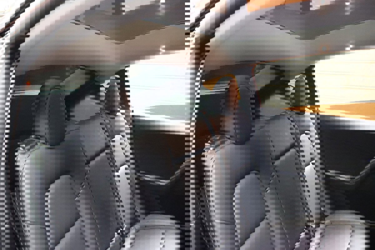 Used 2022 Tesla Model Y Long Range image 44