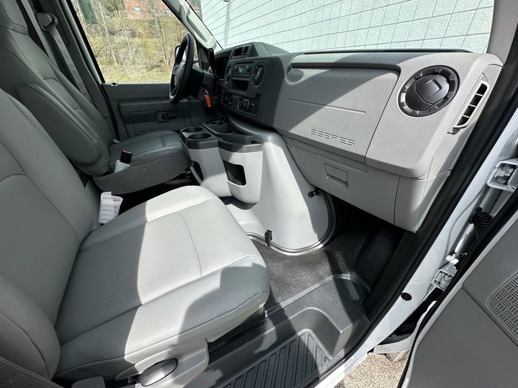 New 2026 Ford E-350 and Econoline 350 Super Duty w/ Power Equipment Group RWD image 18