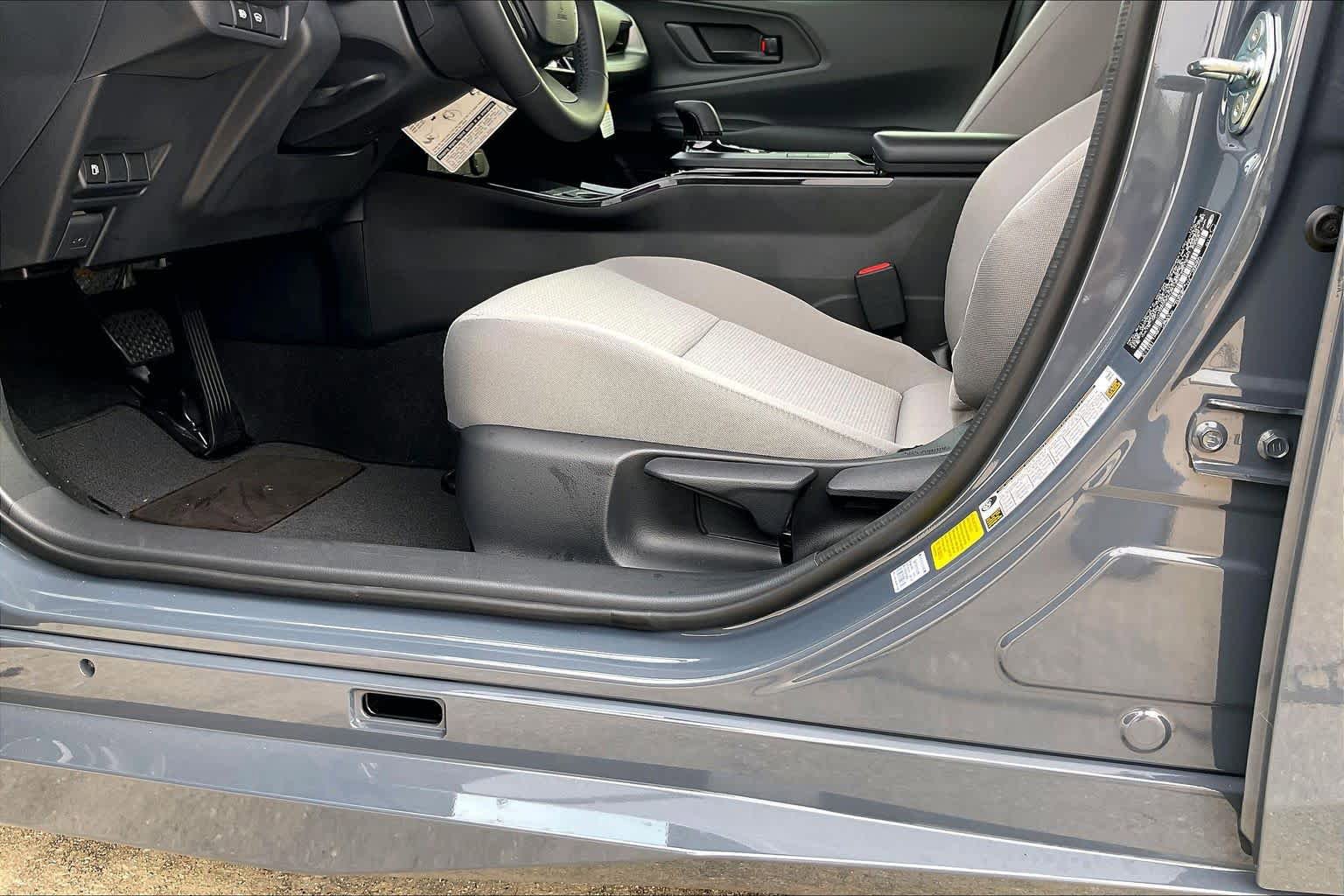 New 2026 Toyota Prius LE FWD image 20