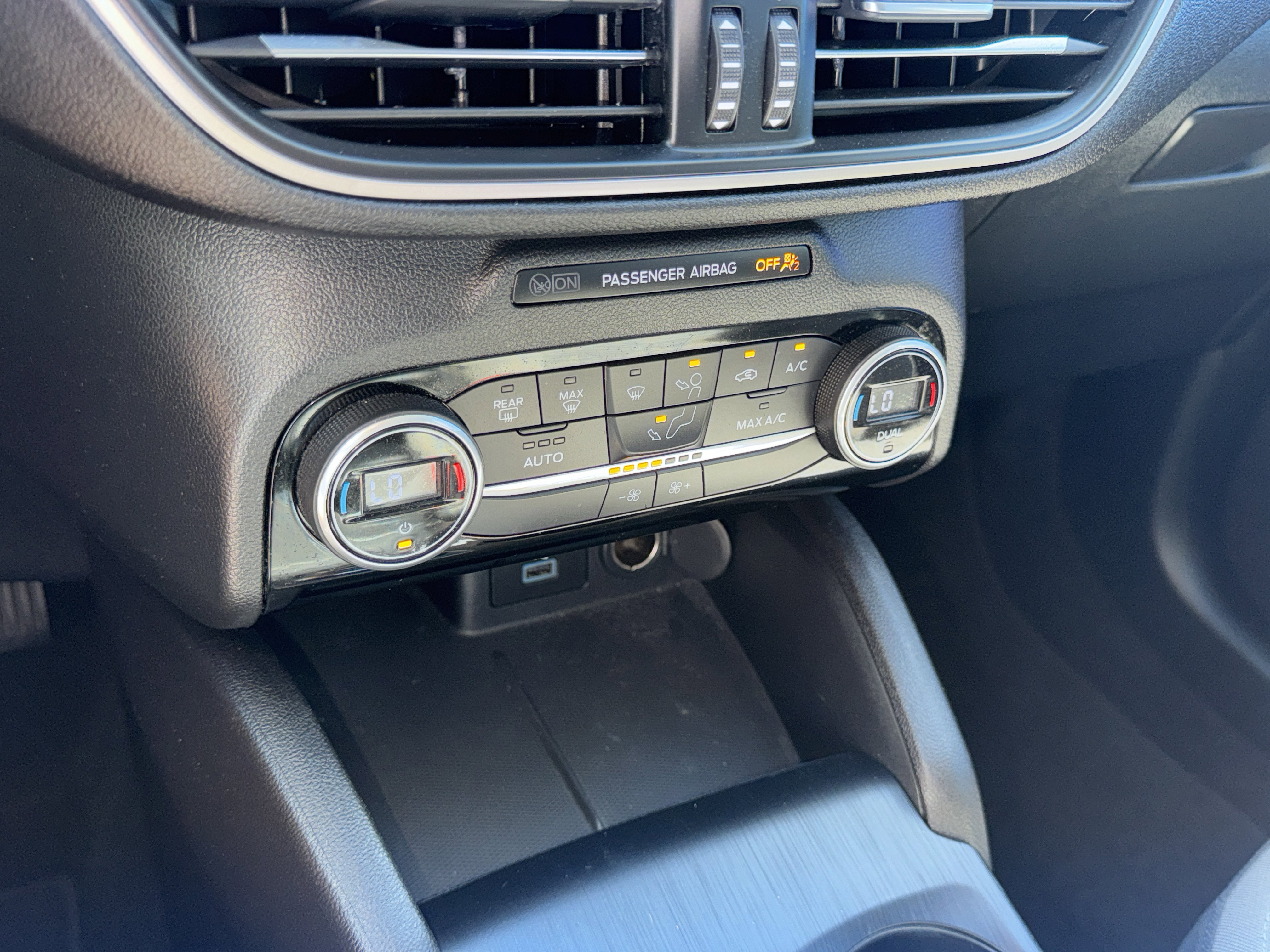 Used 2021 Ford Escape SE w/ Convenience Package image 18