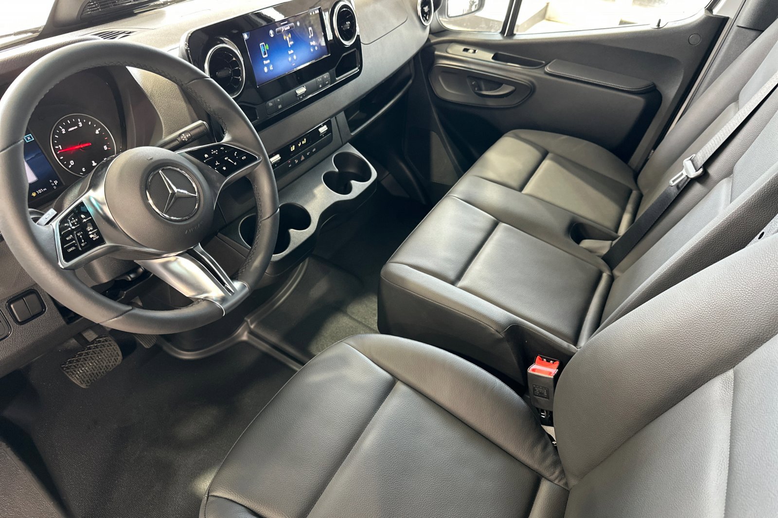 New 2025 Mercedes-Benz Sprinter 3500 image 12