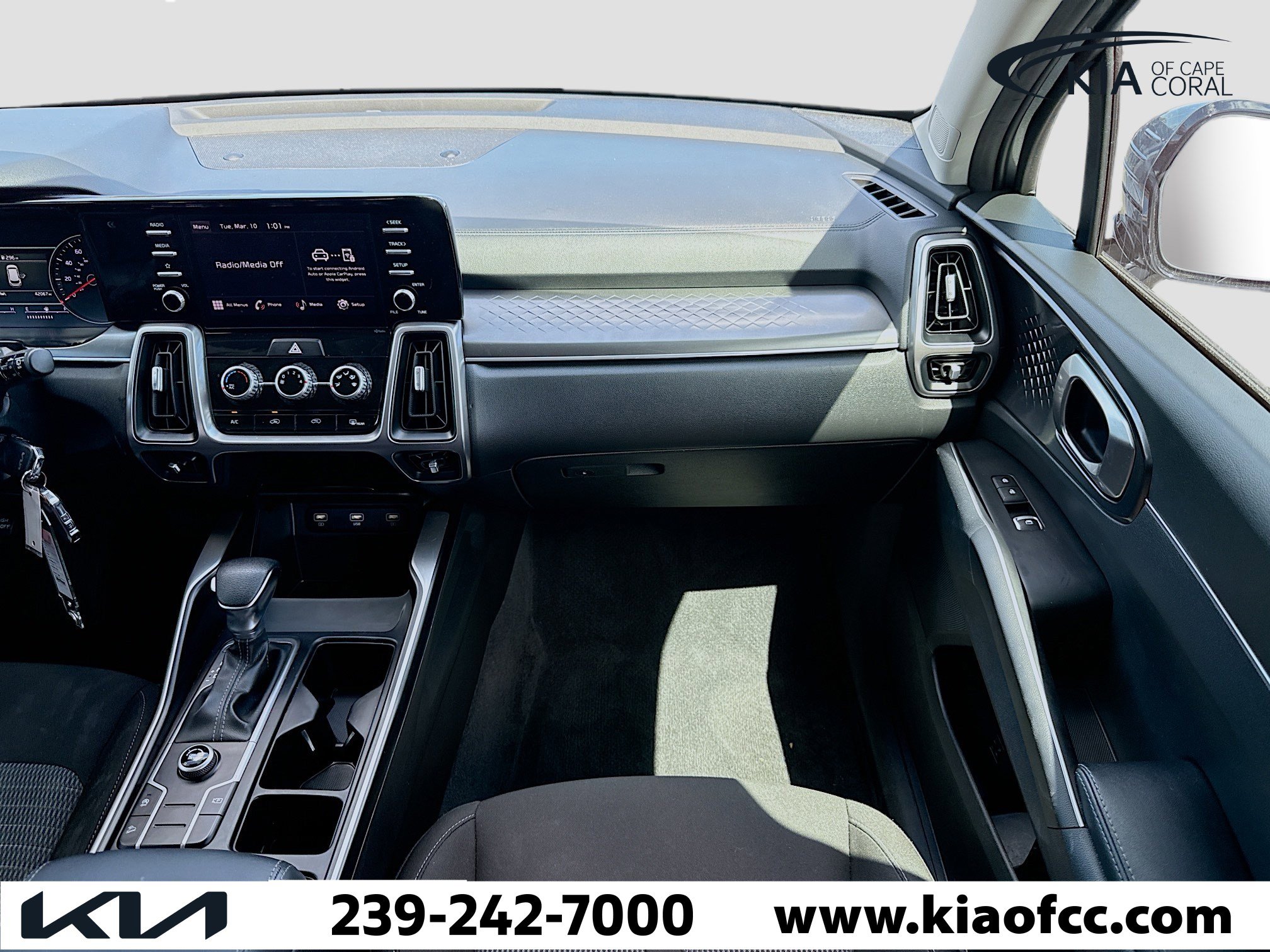 Certified 2023 Kia Sorento LX image 17