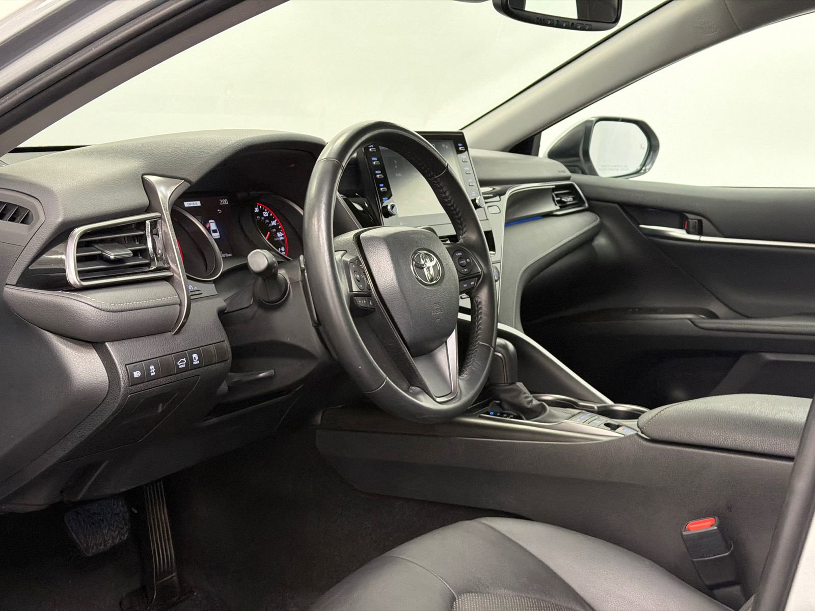 Used 2024 Toyota Camry XSE image 12