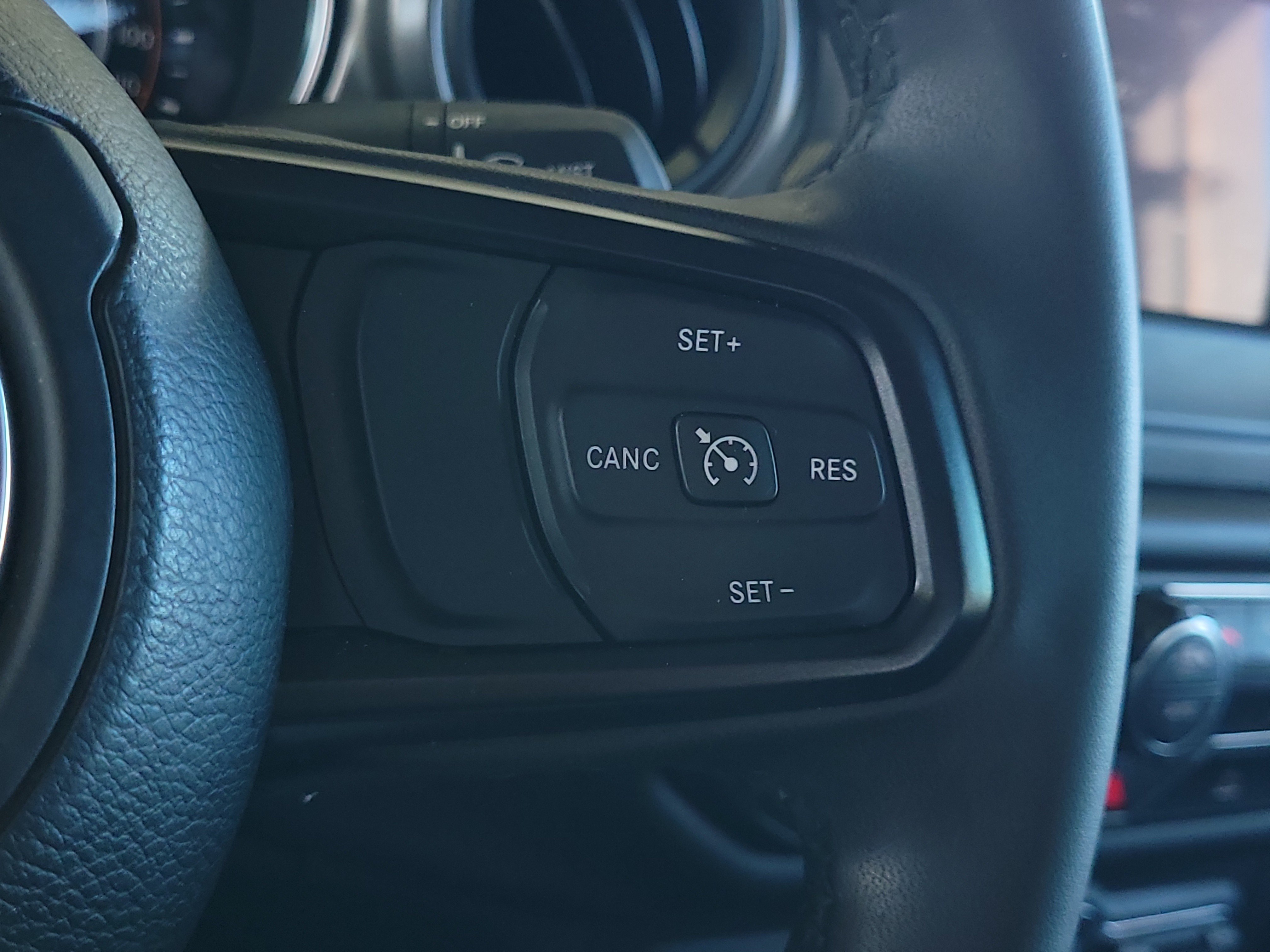 Certified 2023 Jeep Gladiator Sport AWD/4WD image 25