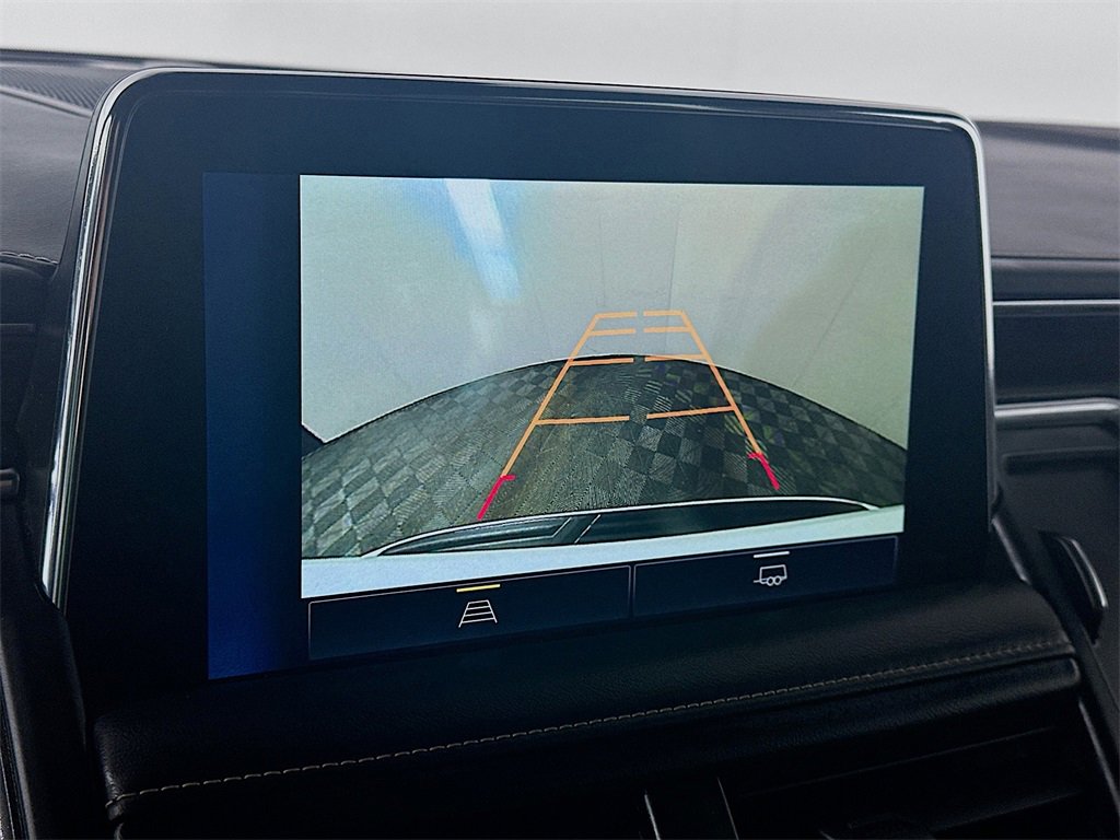 Used 2023 Chevrolet Suburban Premier image 20