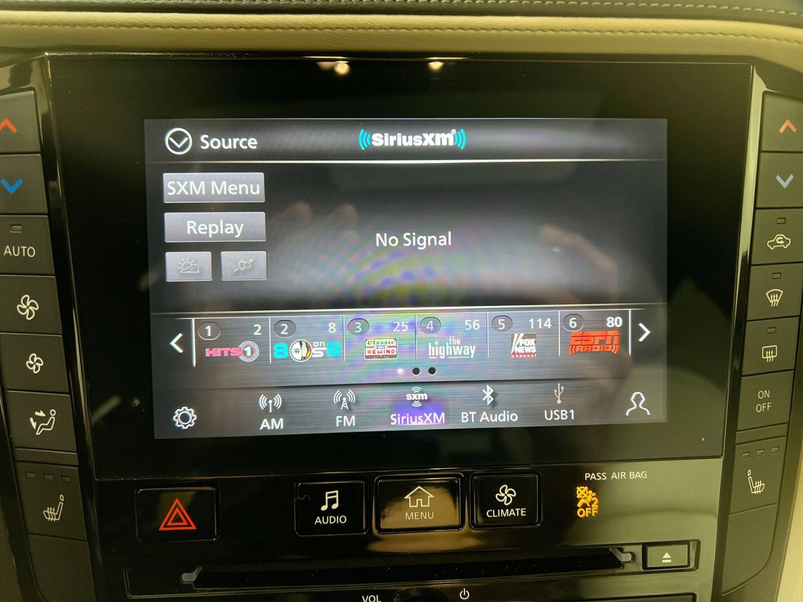 Used 2023 INFINITI QX55 Luxe w/ Accent Package image 34